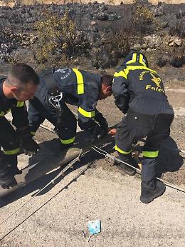 Escalation di incendi a Fondi, altri due roghi in poche ore: task-force di soccorsi