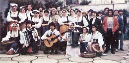 Dialetto e folklore si fondono nella musica, spettacolo unico a Villa Cantarano