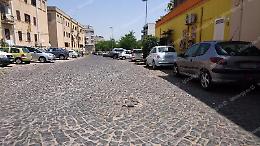 [REPORTAGE FOTOGRAFICO] Via Adda, slalom fra rifiuti ed erbacce: ecco la mappa del degrado