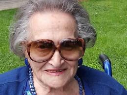 Nonna Elpidia Tammetta compie 105 anni, la citt&agrave; festeggia la storica sarta di abiti da sposa