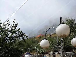 Monte Cucca brucia ancora, fiamme per il terzo giorno di fila in località La Fiora