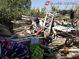 Spiagge occupate abusivamente con attrezzature balneari scattano sanzioni salate
