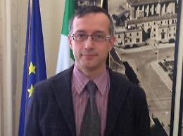 Il Comune non vuole perdere Manzi e fa ricorso contro la pronuncia del presidente Mattarella