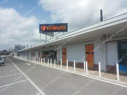 Maxi furto di telefoni cellulari da Unieuro, il bottino potrebbe superare i 30mila euro