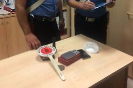 Nascondeva 30 grammi di cocaina sotto il sedile della macchina, arrestato un 36enne