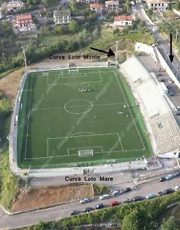 Lo stadio di Maranola senza omologazione da un anno, ora è scontro politico sui ritardi