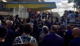 Prosegue il giro di visita nelle scuole del sindaco Della Penna, il saluto agli studenti