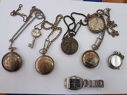 Trovati in possesso di orologi e arnesi da scasso, denunciati due stranieri
