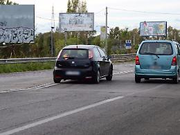 Avvallamento sulla Pontina all'altezza del ponte che costeggia via Gorgolicino