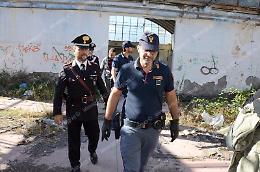 Controlli antiterrorismo in tutta la provincia, è caccia agli ospiti "invisibili"