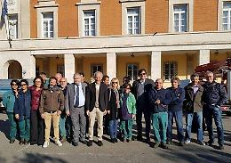 Cgil, Cisl e Uil donano 5 decespugliatori al Comune per curare il verde pubblico
