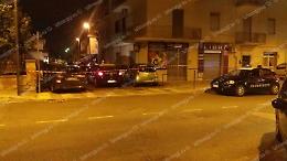 [FOTO] Omicidio in via Mazzini ad Aprilia, la vittima &egrave; il 48enne Luca Palli