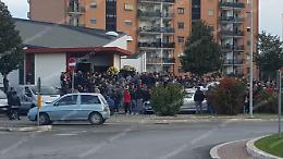 Omicidio Luca Palli, una folla per l'ultimo saluto