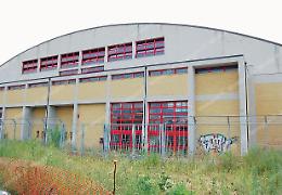 Vandalismo, il Comune dice basta: arriva la sorveglianza al Palazzetto dello Sport
