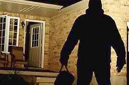 Latina, furto in villa bottino di oltre 20mila euro