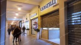 Gioielleria svuotata durante la pausa pranzo, colpo grosso in pieno centro