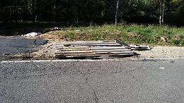 Eternit a bordo strada, si va verso la rimozione