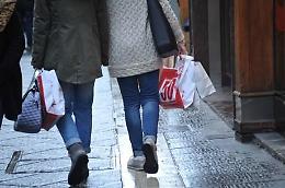 Natale da dimenticare per i commercianti, vendite in calo anche del 30%