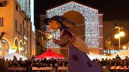 Il Natale Apriliano si chiude con il volo della befana dal campanile della chiesa di San Michele