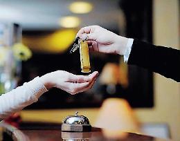 Terracina, modifiche all'imposta di soggiorno: case private equiparate agli hotel