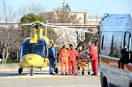Travolto dal carico a Livorno, grave camionista  di Latina