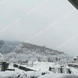 Neve sui Lepini, Artena imbiancata da una fitta e spessa coltre bianca