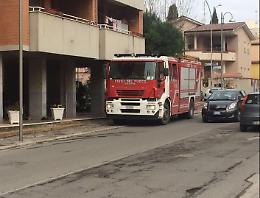 Fumo dalle cantine, paura in via Po