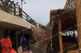Terracina, bimbo cade dal belvedere: dinamica da chiarire