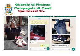 Vendeva capi d'abbigliamento contraffatti sul web, denunciato