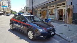 Raggiro con i soldi falsi, la truffa alla commessa di un negozio del centro