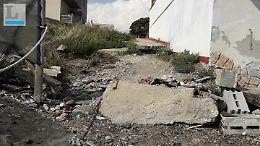 Discesa alla spiaggia libera nel totale degrado: la segnalazione dei lettori