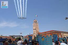 Lo spettacolo delle Frecce Tricolori per il Raduno dell'Arma Aeronautica