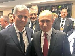 Putin si fa una foto con Mourinho e alle loro spalle spunta.... Spillo Altobelli