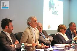 Rifiuti, il Tar boccia il ricorso di De Vizia: vincono Comune e Abc