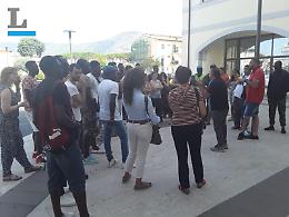 Migranti, la protesta degli operatori dei Cas gestiti dalle coop