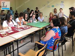 Tutte unite per l'esame di Martina: il regalo delle compagne all'amica scomparsa