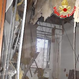 Crolla un solaio in un appartamento di via Massimo D'Azeglio