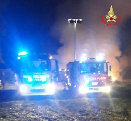 Terracina, in fiamme duecento balle di fieno. Notte di paura in campagna