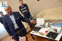 Nascondeva in casa pistole rubate, poliziotta della penitenziaria arrestata