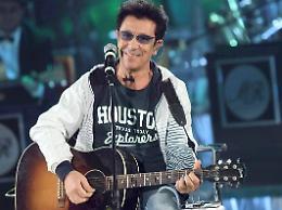 Rock, folclore e "canzonette": Edoardo Bennato a Cisterna