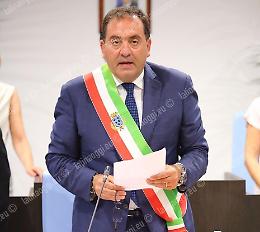 Marocchino ucciso, il sindaco in Consiglio: "Un grave errore di tre padri"