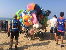 Terracina, smantellata tendopoli in spiaggia: oltre venti sequestri