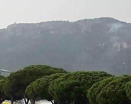 Temporale a Terracina, un fulmine cade su Monte Leano: principio di incendio