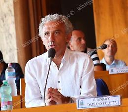 Nave Diciotti bloccata a Catania, Coletta: "Fate scendere i migranti"