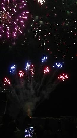 Fuochi d'artificio per gli auguri all'amico in carcere: denunciati