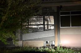 Furto in una sala slot, asportate due macchine cambiasoldi