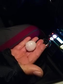 Pioggia e grandine, Pontina chiusa per ore. Auto ferme nei sottopassi