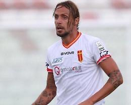 Latina, dopo il ko nel derby arriva un giocatore. De Martino fermato 4 turni