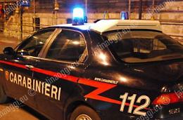 Tentano di danneggiare i giochi nella villa comunale, tre denunciati