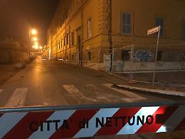 Nettuno, comignolo pericolante alla Divina Provvidenza: chiusa via Menni
